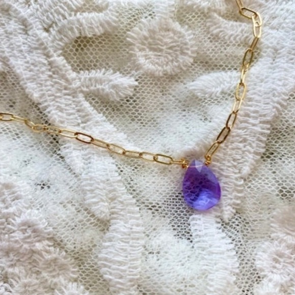 Floating Amethyst Crystal Gemstone Necklace - Picture 6 of 10